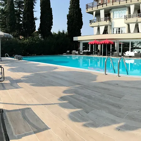 Lejlighedshotel Alexandra Sirmione