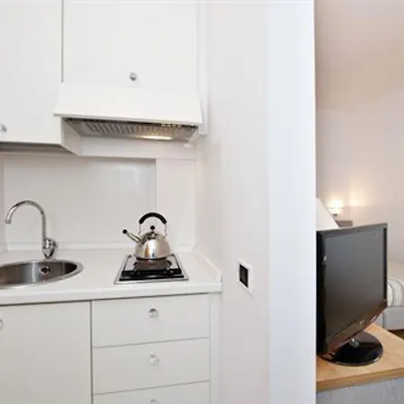 Alexandra Apart-hotel 4*